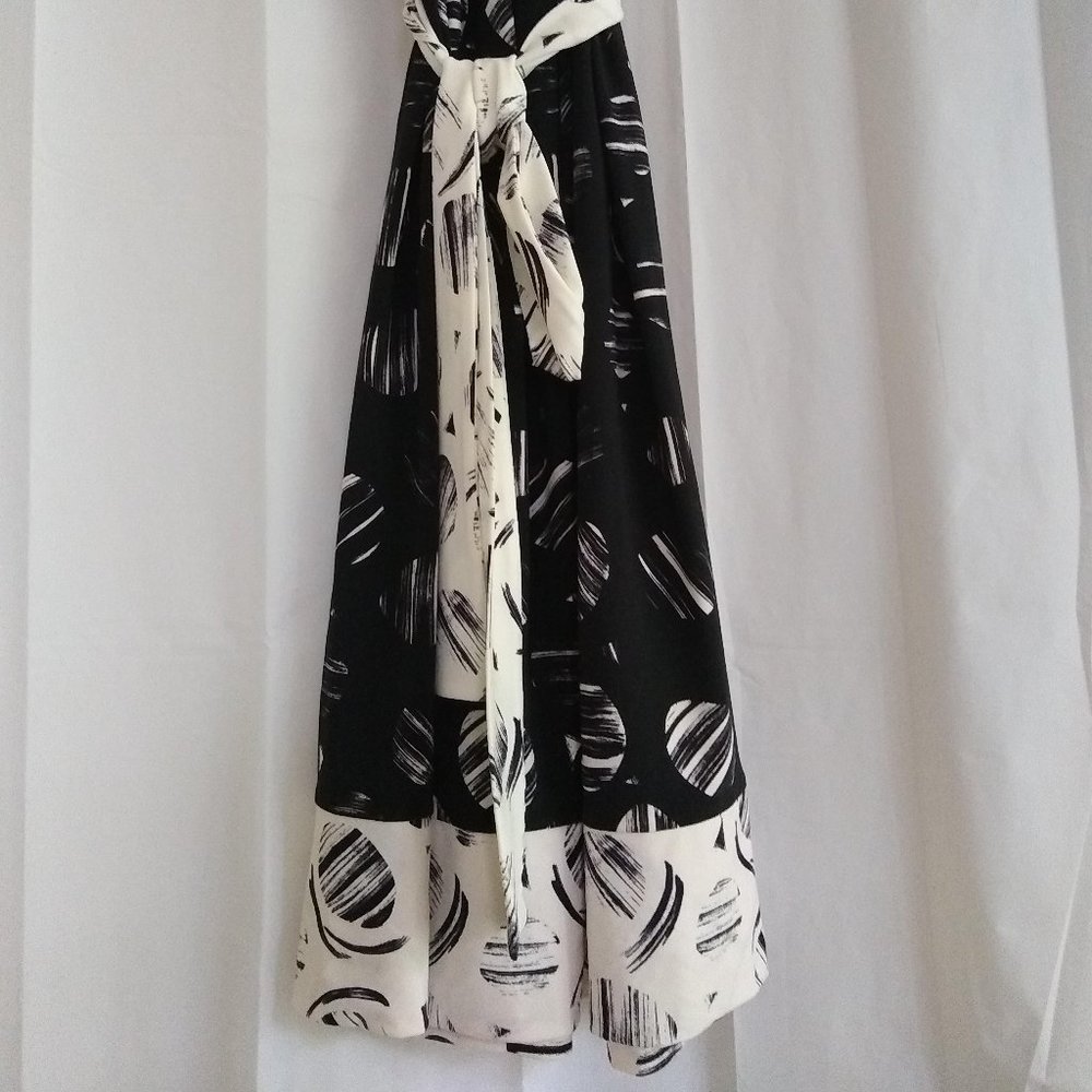 BCBG MaxAzria Pattern Dress - Picture 6 of 7